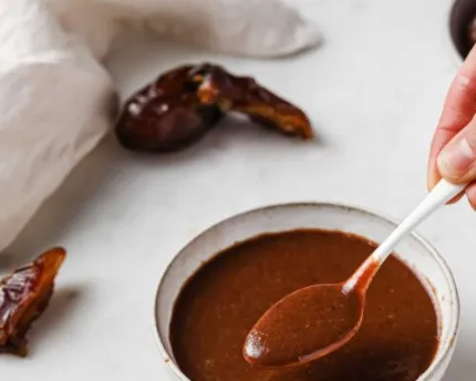 Dates & tamarind sauce